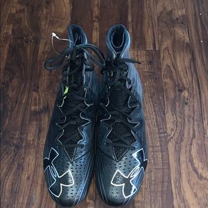 NWOT Under Armor Men’s Spikes
